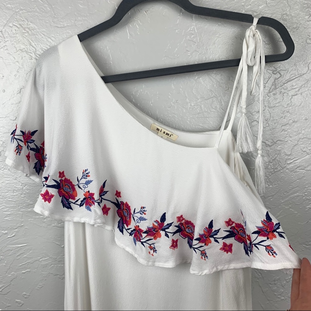 Francesca’s white one shoulder floral dress Sm - Picture 3 of 12